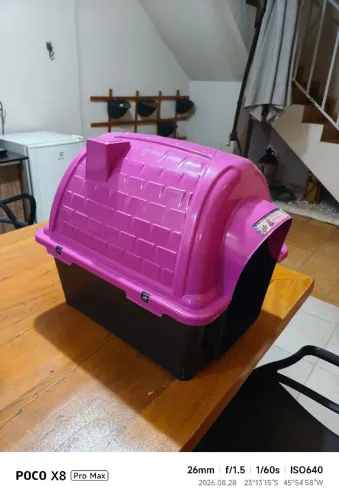 Casinha e caixa de transporte PET