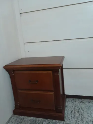 Mesa cabeceira clássica madeira maciça