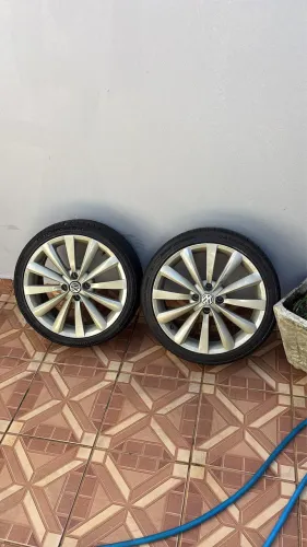 Rodas aro 17 4x100 com pneus zeros 