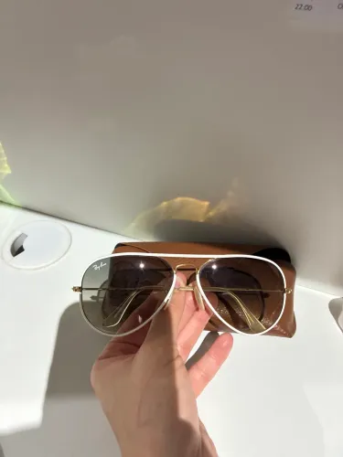 Vende-se Ray Ban original branco
