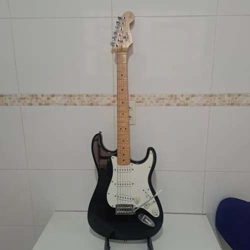 Guitarra Fender Squier Strato