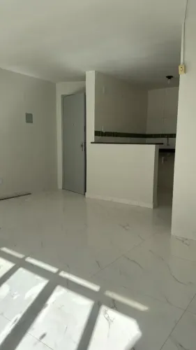 Kitnet 30 m² um cômodo com meia parede e um banheiro