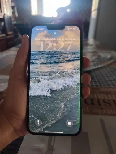 iPhone 13 pro max (listra verde e algumas marcas na tela). Aceitamos cartão de crédito