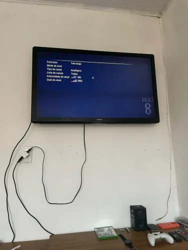 Vendo tv 45 posgadas muito otimo grafico muito bom porem nao e smart
