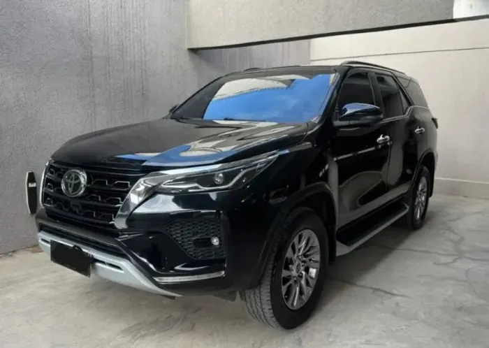 Toyota Hilux SW4 SRX 4X4 2.8 TDI 16V Dies. Aut. 2021