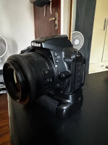 Nikon D5300 + Grip | Venda ou Troca
