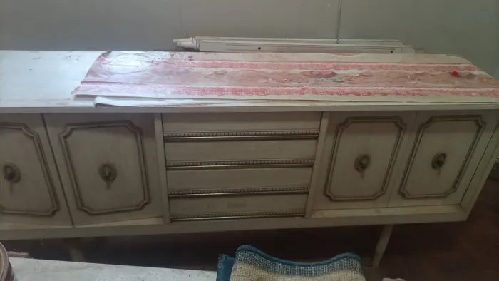 Cômada e balcão buffet