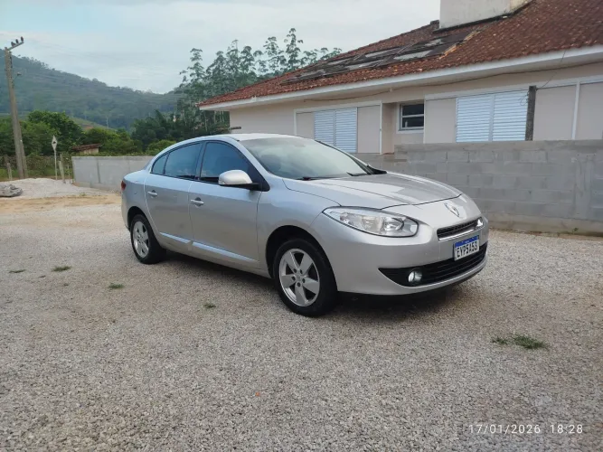 Renault Fluence Sed. Dynamique 2.0 16V Flex Aut. 2011