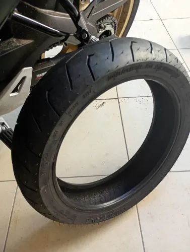 Pneu dianteiro NMAX 160