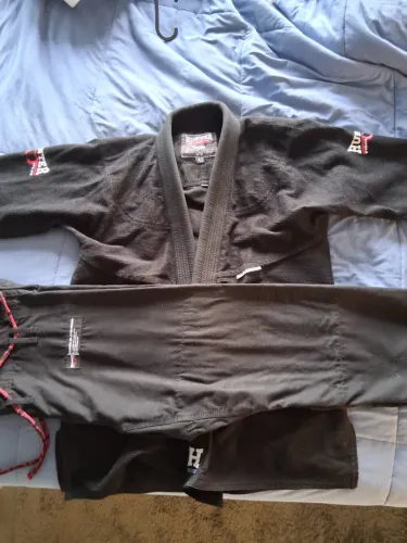 Kimono Hunter, A2, preto, em excelente estado