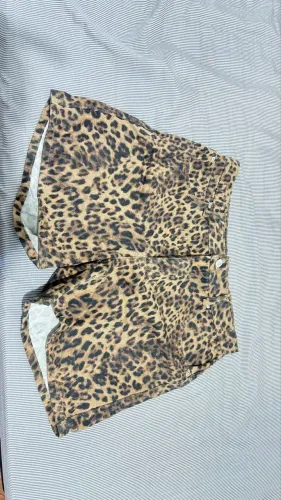 short jeans mom oncinha 44