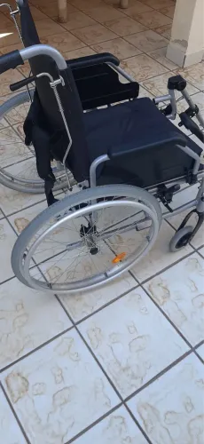 Cadeira de Rodas D700 T48 Reclinável em Alumínio Dobrável até 130 Kg Dellamed