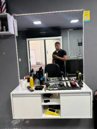 BANCADA COMPLETA PRA BARBEARIA ?