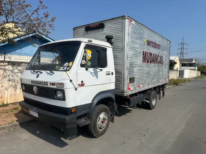 Caminhão bau mwm 229 Volkswagen 7-90 com direção hidráulica 