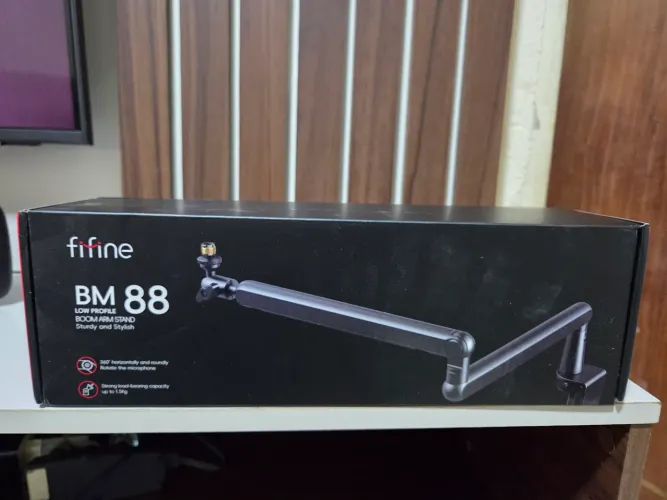 Suporte Articulado para Microfone Fifine BM88 Low Profile Novo Lacrado