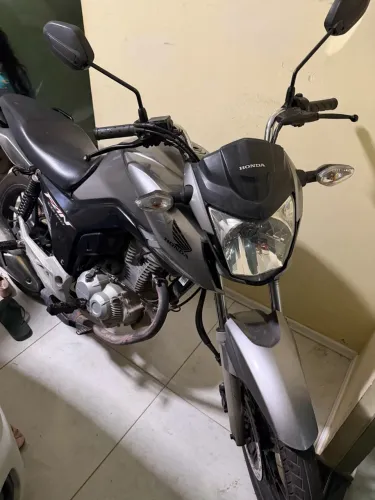 Vendo moto Honda/ CG 160 fan quitada