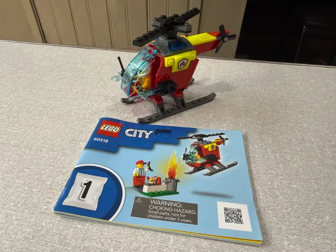 Lego 60318 - Helicóptero de combate a incêndio 