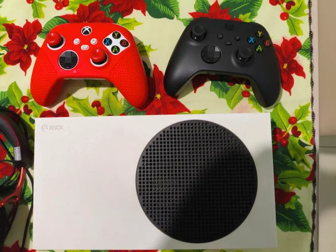 Xbox séries S + fone RedDragon