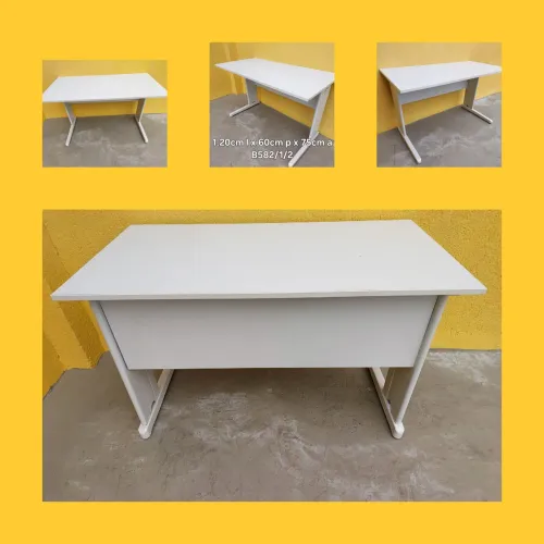 Mesa escritório funcional