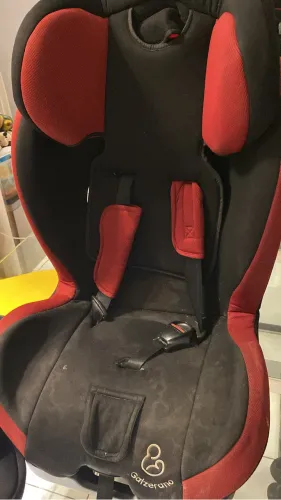 Cadeirinha infantil de carro