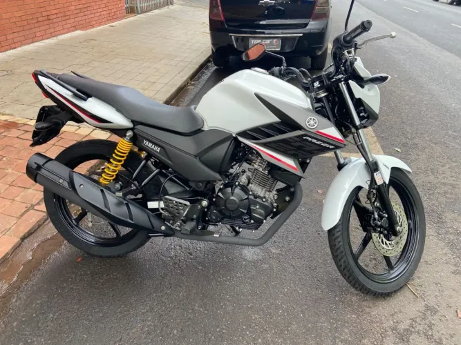 Yamaha YS 150 Fazer Sed Única Dona Muito Nova!!!!