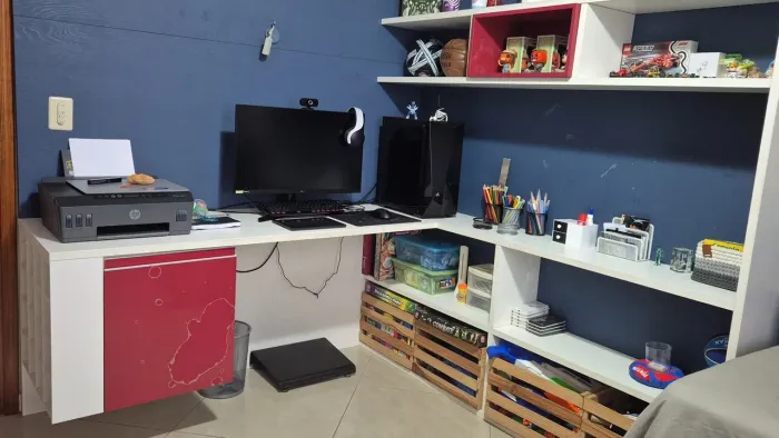 Estante Planejada/Armário com Nichos