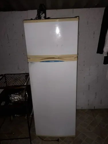 Vende-se geladeira