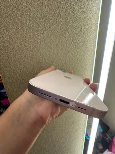 iPhone 13 seminovo