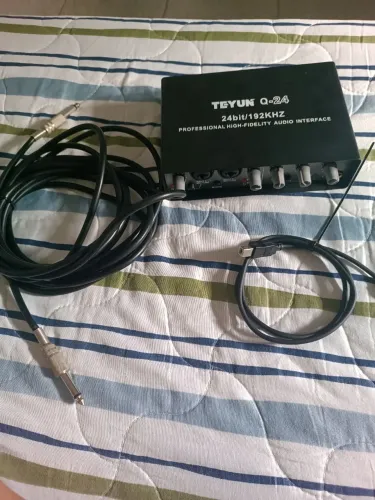 Interface de Áudio Teyun Q-24 + Cabo P10