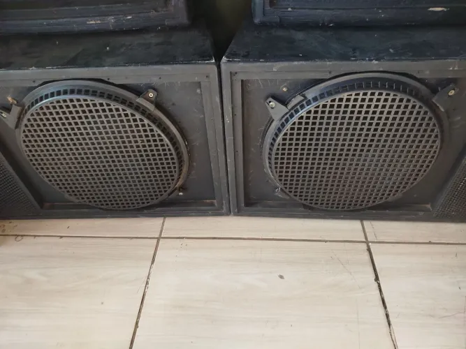 (PAR DE CAIXAS PASSIVAS PROF. P/ SUB-GRAVE 15" X 800W)