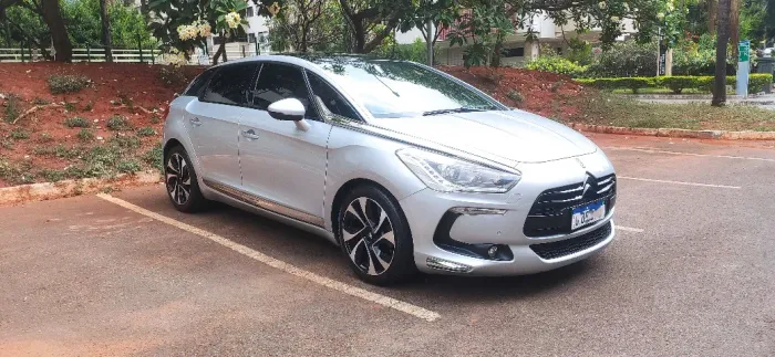 Citroen DS5 1.6 Turbo 16V 5P Aut. 2013