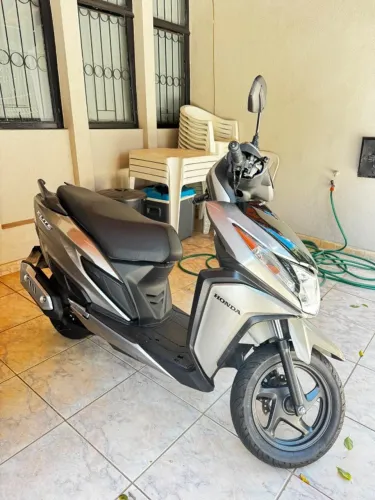HONDA ELITE 480km NOVINHA sem detalhes 25/26