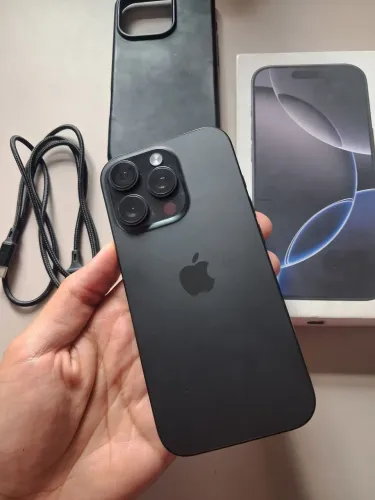 iPhone 16 Pro
