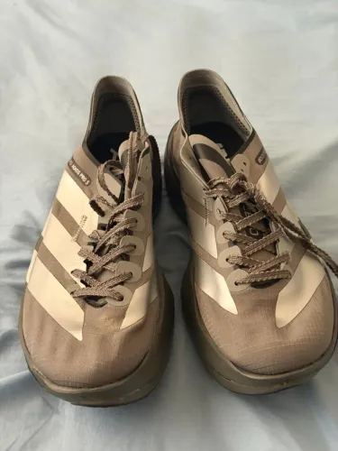 Adizero cinza rép