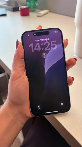 iPhone 16