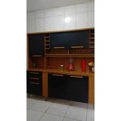 Armário seminovo, pouco uso