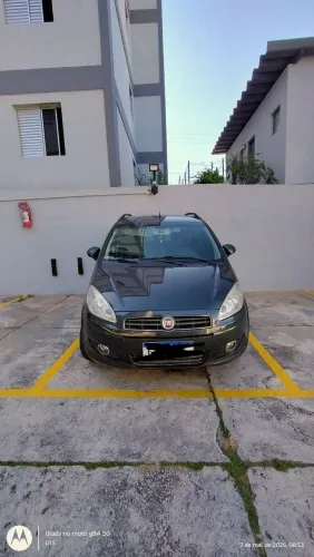 Fiat Idea Attractive 1.4 Fire Flex 8V 5P 2011