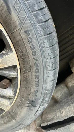 PNEU 225 60 18 NOVOS