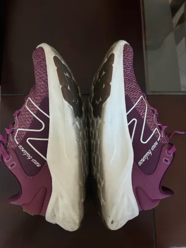 Tênis new balance NOVO