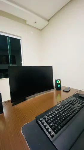 Monitor Samsung Curvo 27? Full HD C27F390 72Hz - Excelente Estado