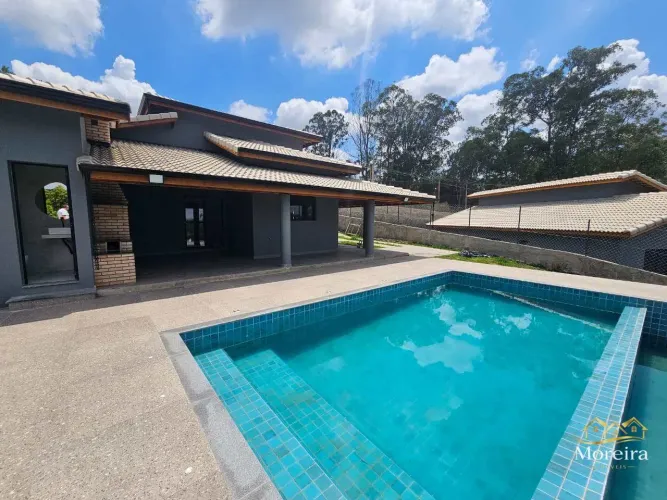 Chácara nova com vista em Condomínio fechado em Mairinque