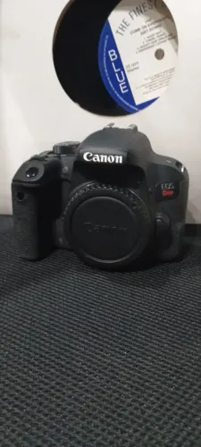 CameraCanon T7i (somente o corpo)
