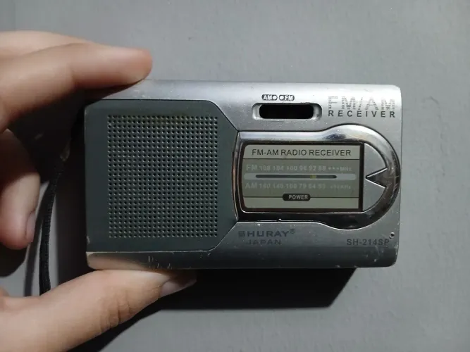 RADIO AM/FM PEQUENO PORTE ANTIGO RETRO BHURAY JAPAN SH-214SP 2BAND RADIO
