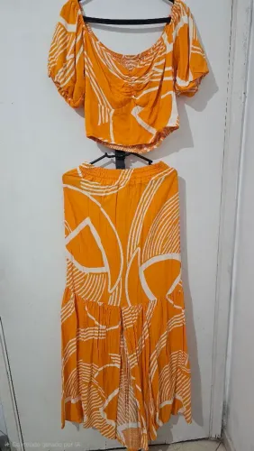 Conjunto saia e cropped 