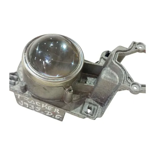 Bloco Óptico Projetor Farol Diant Esq Gm Tracker 2020 A 2024