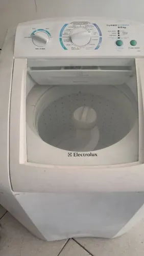 VENDO MAQUINA DE LAVA 9 KILOS