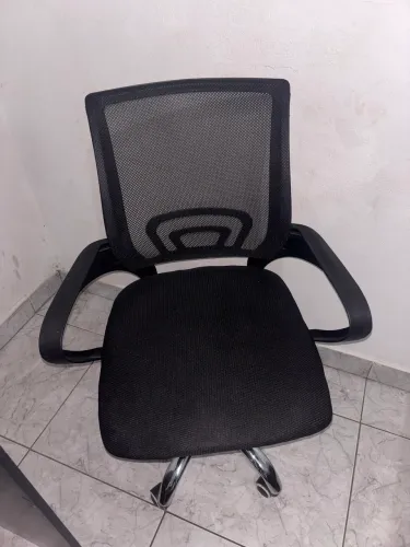 Cadeira de escritório giratória