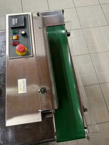 Seladora automática continua