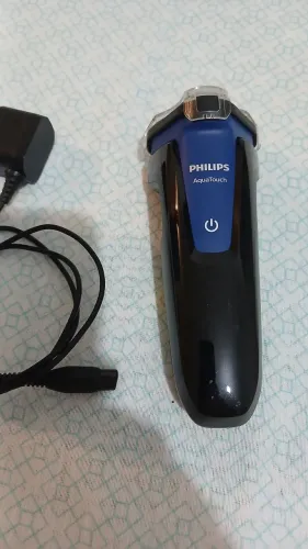 Barbeador Philips elétrico 