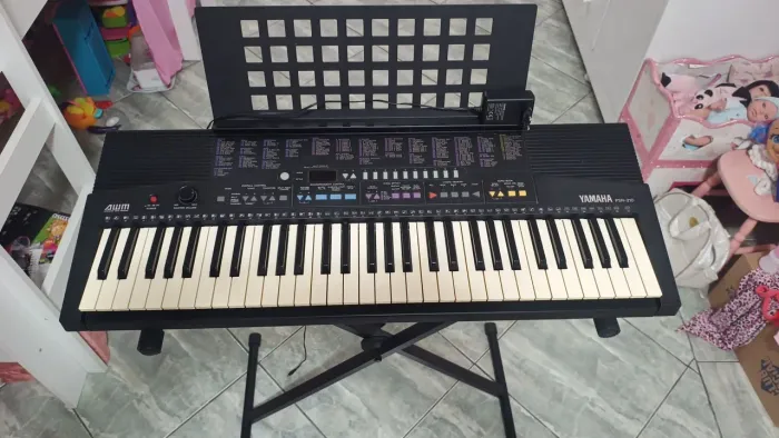Teclado Yamaha PSR 210